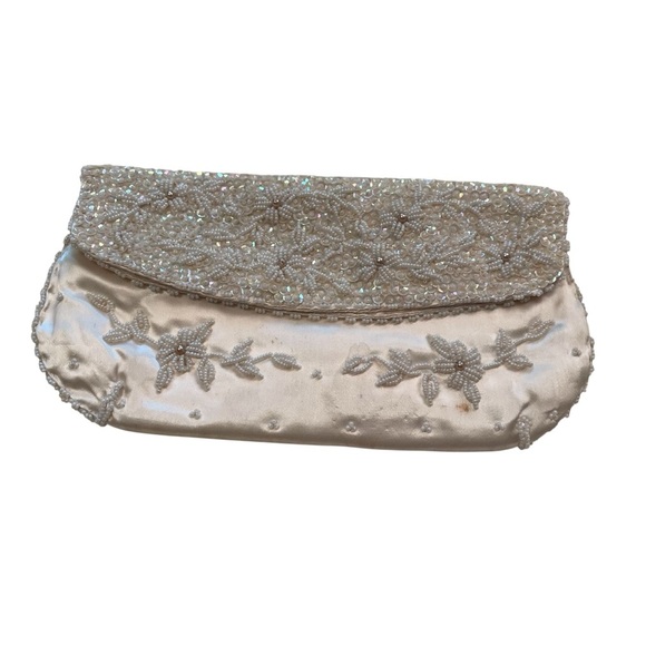 Vintage Beaded Satin/Silk Soft Bodied Clutch Purse-Made in Hong Kong 50’s/60’s - Picture 7 of 11